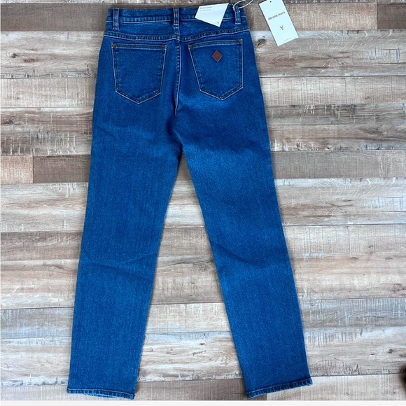 Abrand Jeans a 95 mid rise stovepipe in Liliana size 26 - Picture 4 of 5